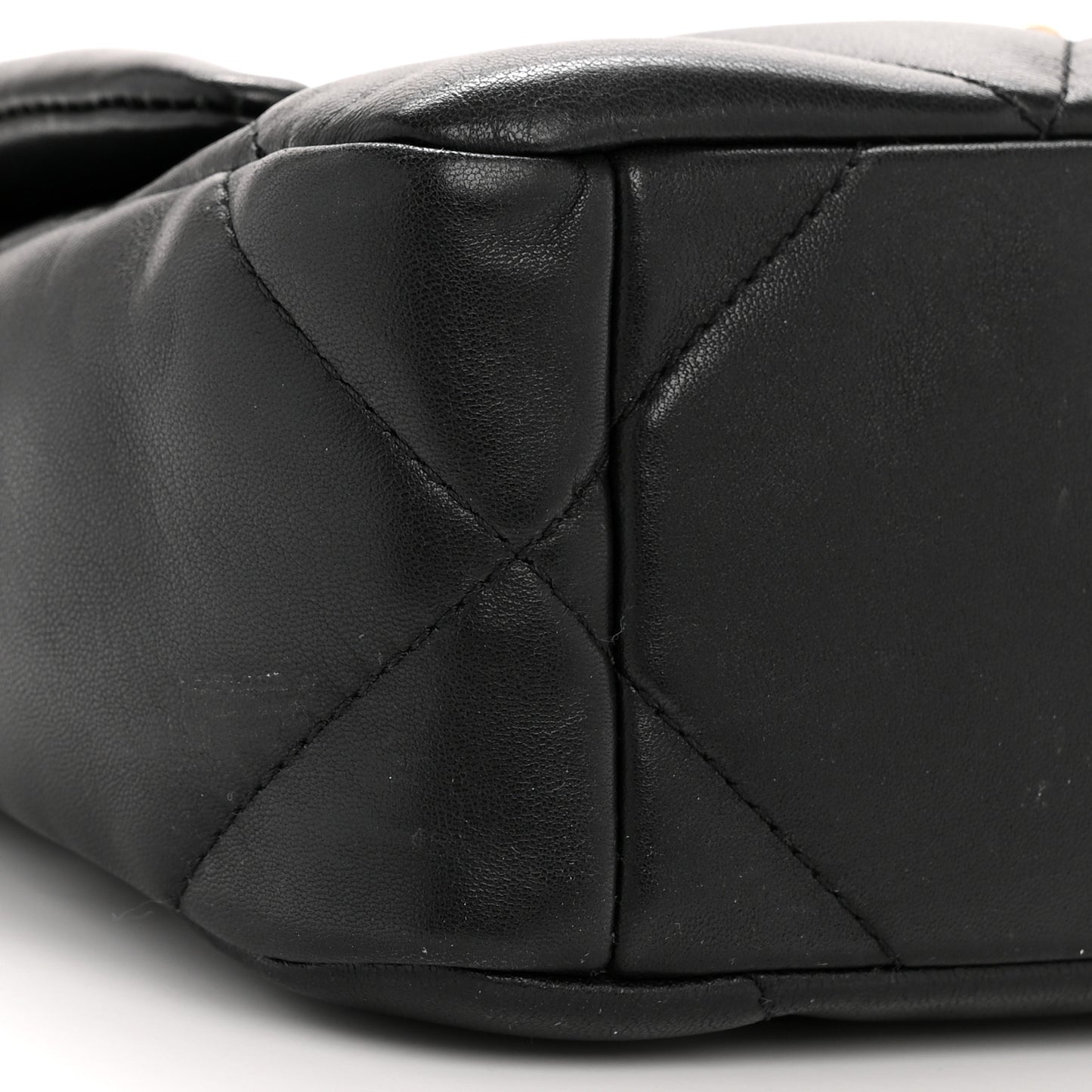 Lambskin Quilted Medium Chanel 19 Flap Black