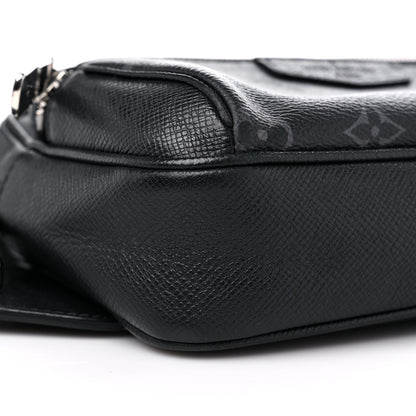 Louis Vuitton Taiga Monogram Outdoor Bumbag Black 7 of 8