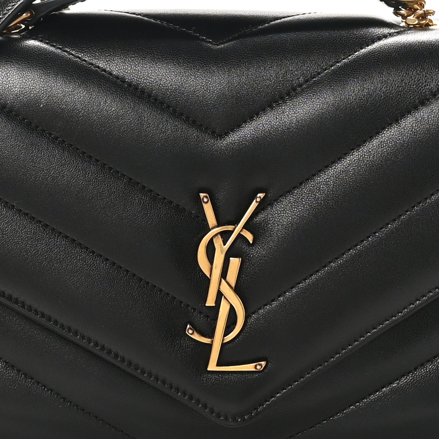Lambskin Chevron Quilted Medium Loulou Black