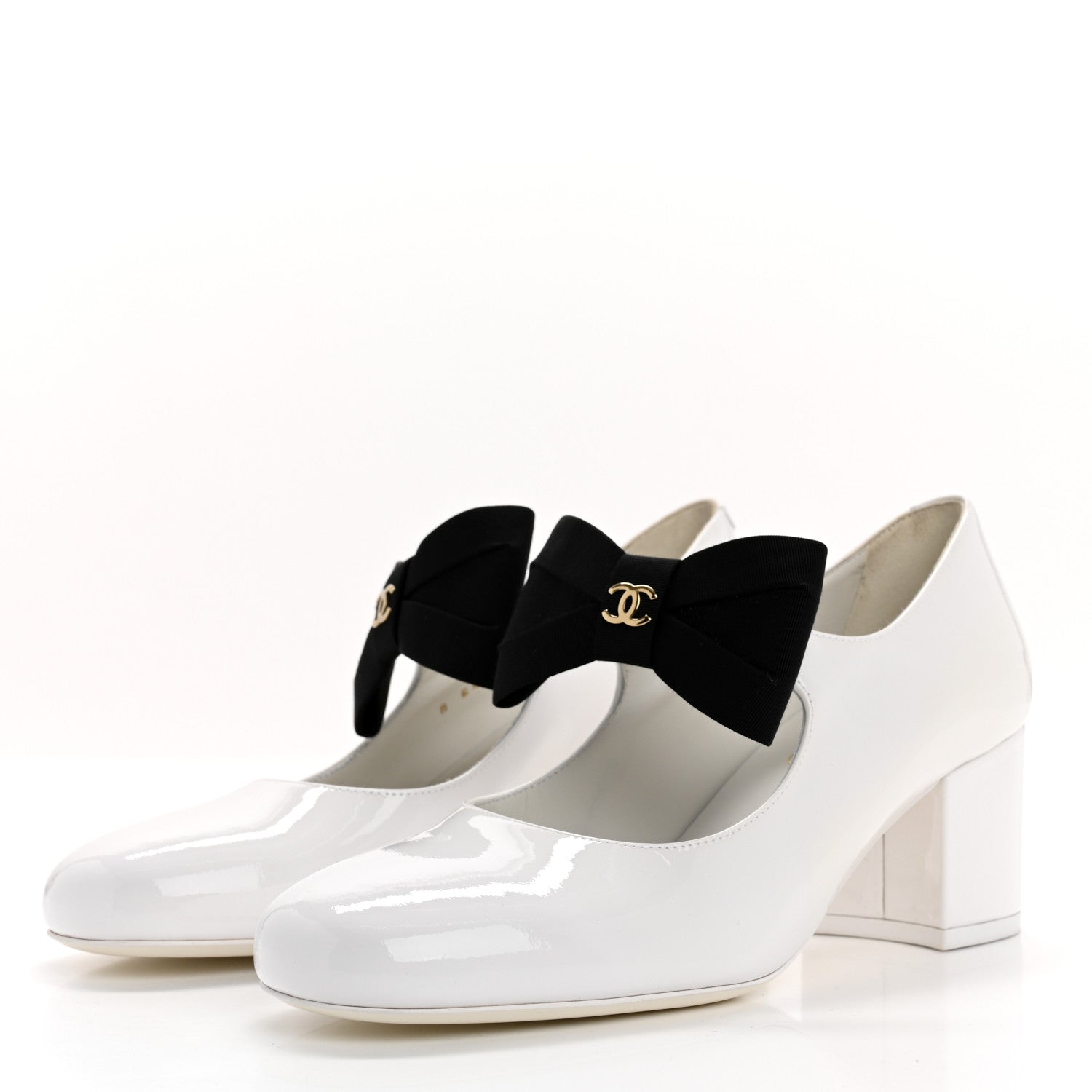 Chanel Patent Calfskin Grosgrain Bow Mary Jane Pumps 37 White Black 4 of 9
