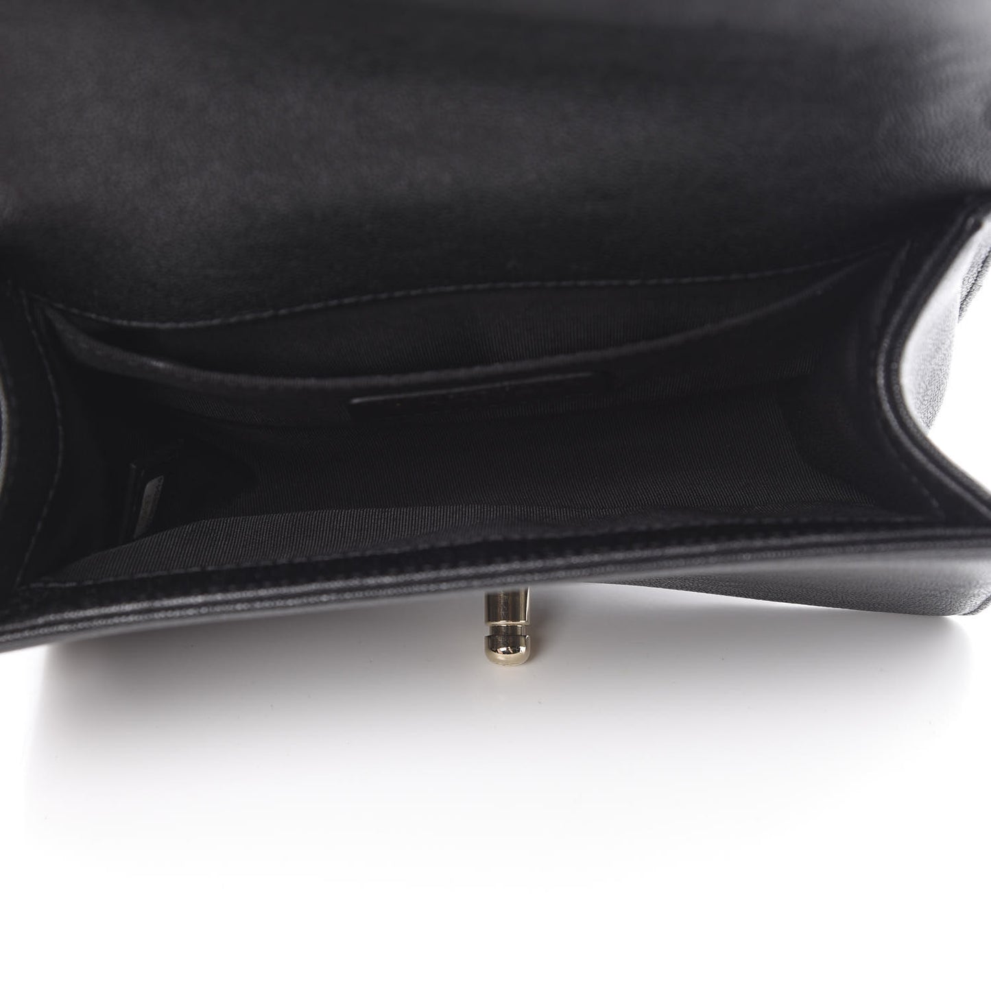 Caviar Chevron Quilted Small Boy Flap Black