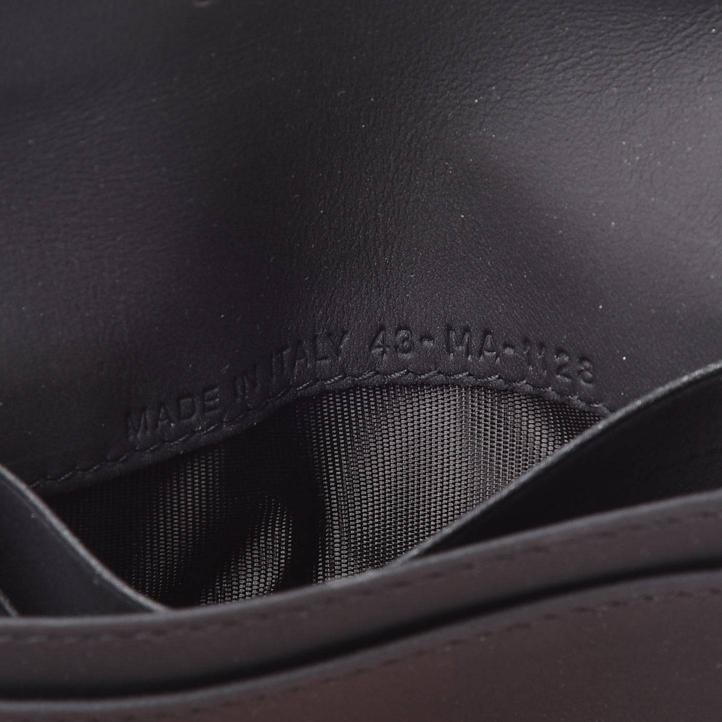Ultra Matte Calfskin Saddle Card Holder Black