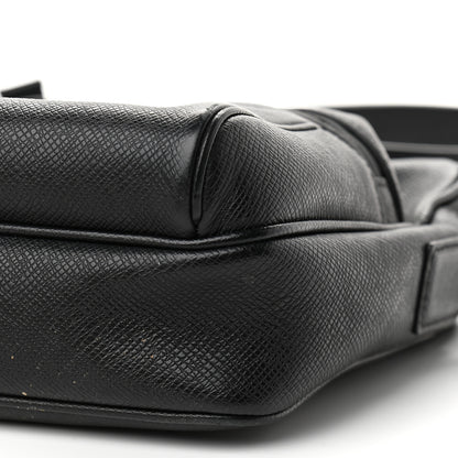 Louis Vuitton Taiga Outdoor Messenger PM Black 12 of 12