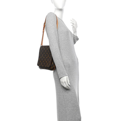 Louis Vuitton Monogram Musette Salsa 2 of 9
