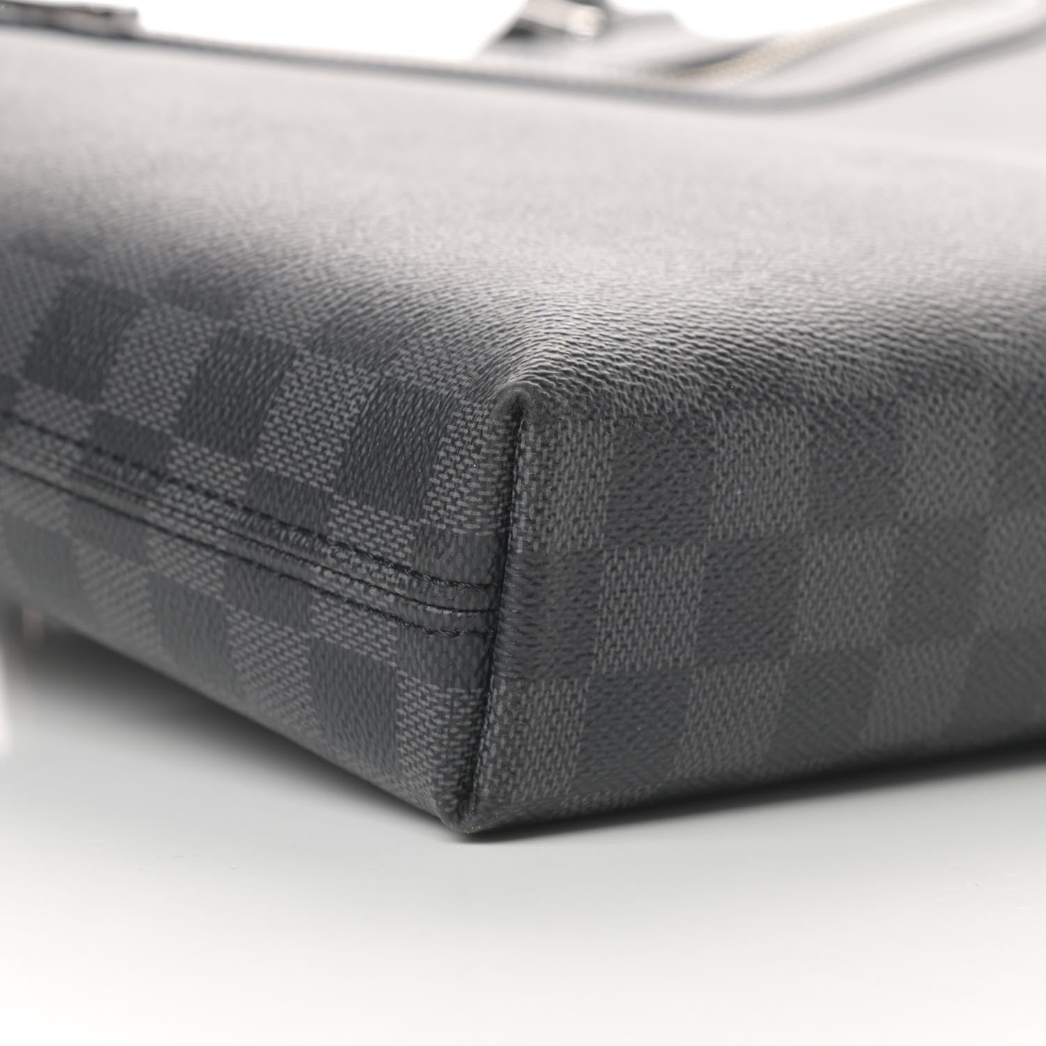 Louis Vuitton Damier Graphite Porte-Documents Jour 8 of 10