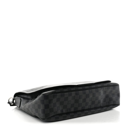 Louis Vuitton Damier Graphite Daniel GM 4 of 13