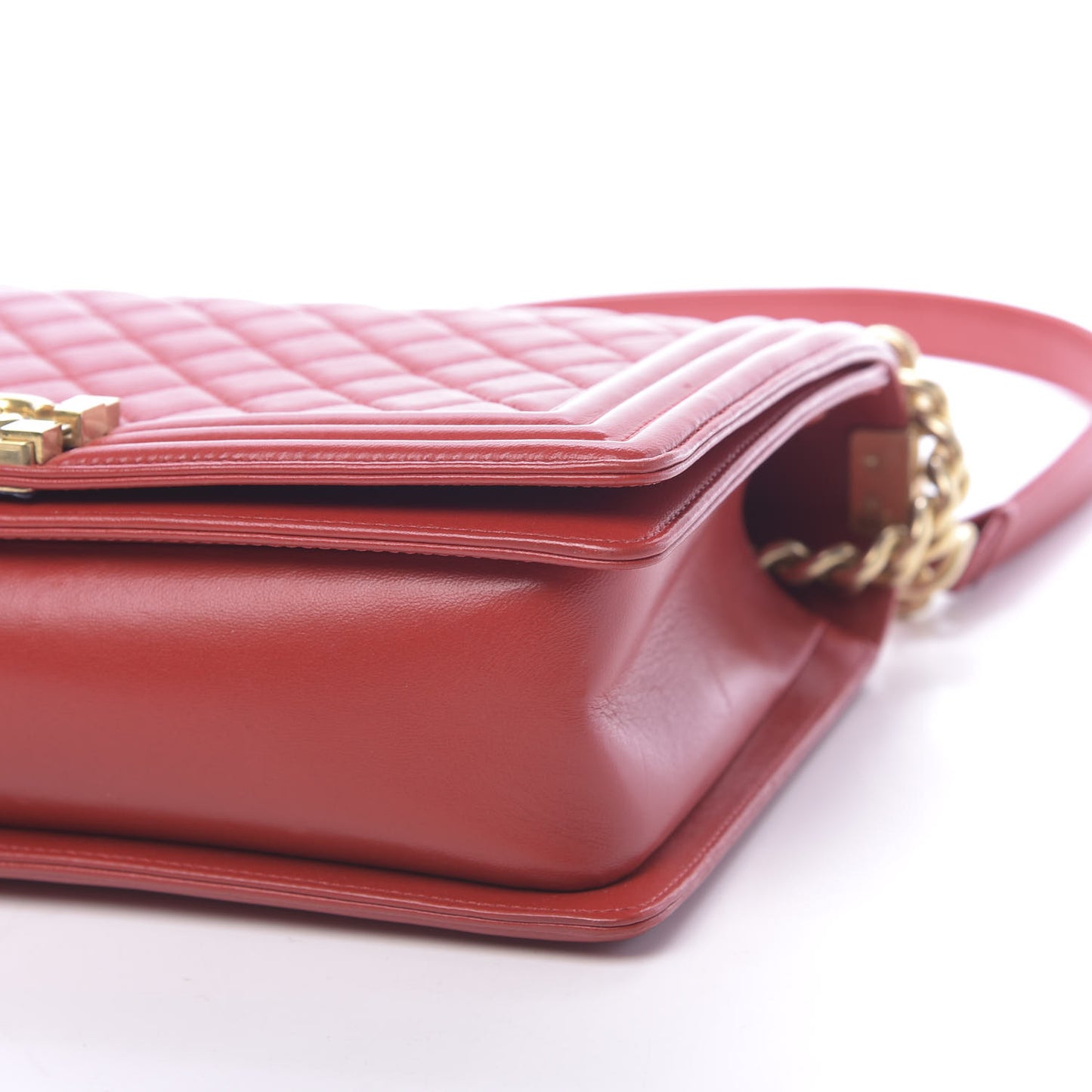 Lambskin Quilted New Medium Boy Flap Red