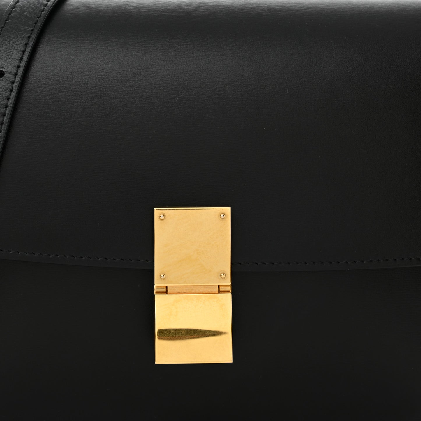 Box Calfskin Medium Classic Box Flap Bag Black
