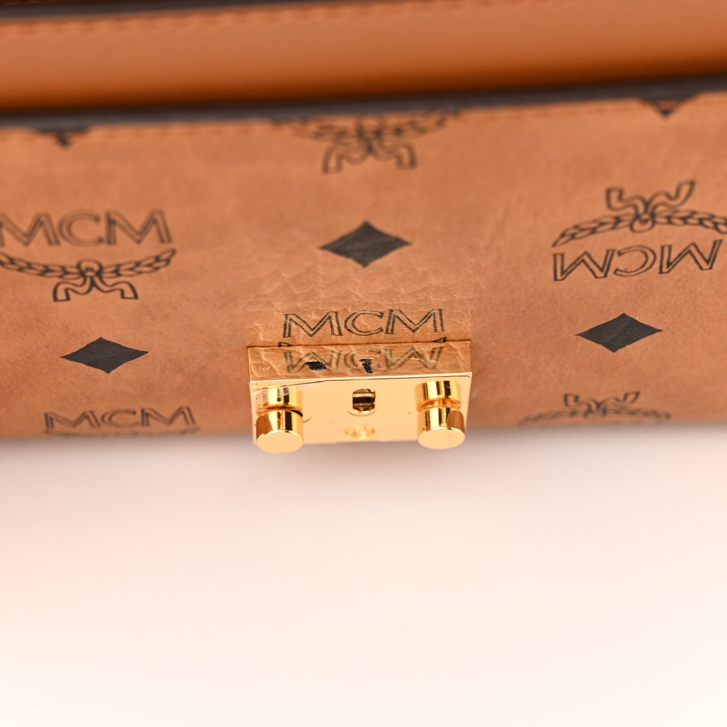 Visetos Monogram Tracy Crossbody Cognac