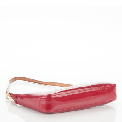 Louis Vuitton Vernis Pochette Accessories NM Pomme d'Amour 4 of 9
