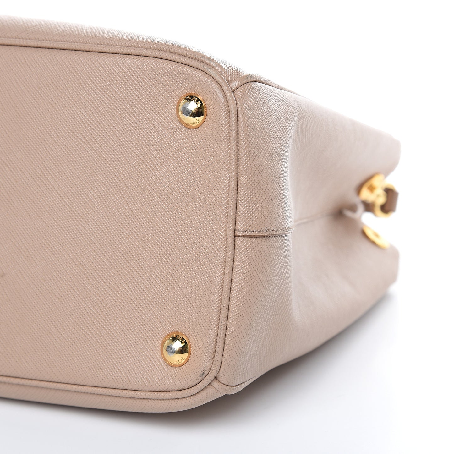 Saffiano Medium Galleria Double Zip Tote Cammeo