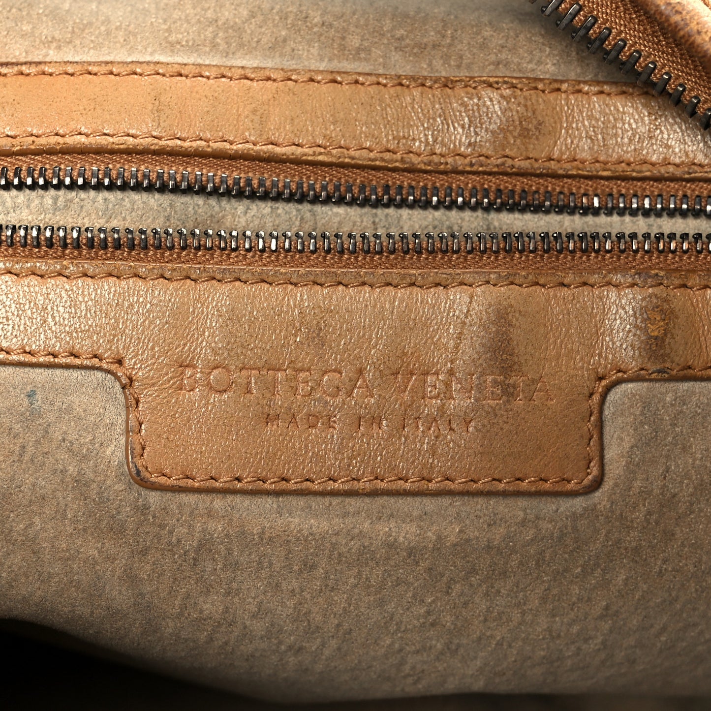 Nappa Intrecciato Embossed Medium Veneta Hobo Camel