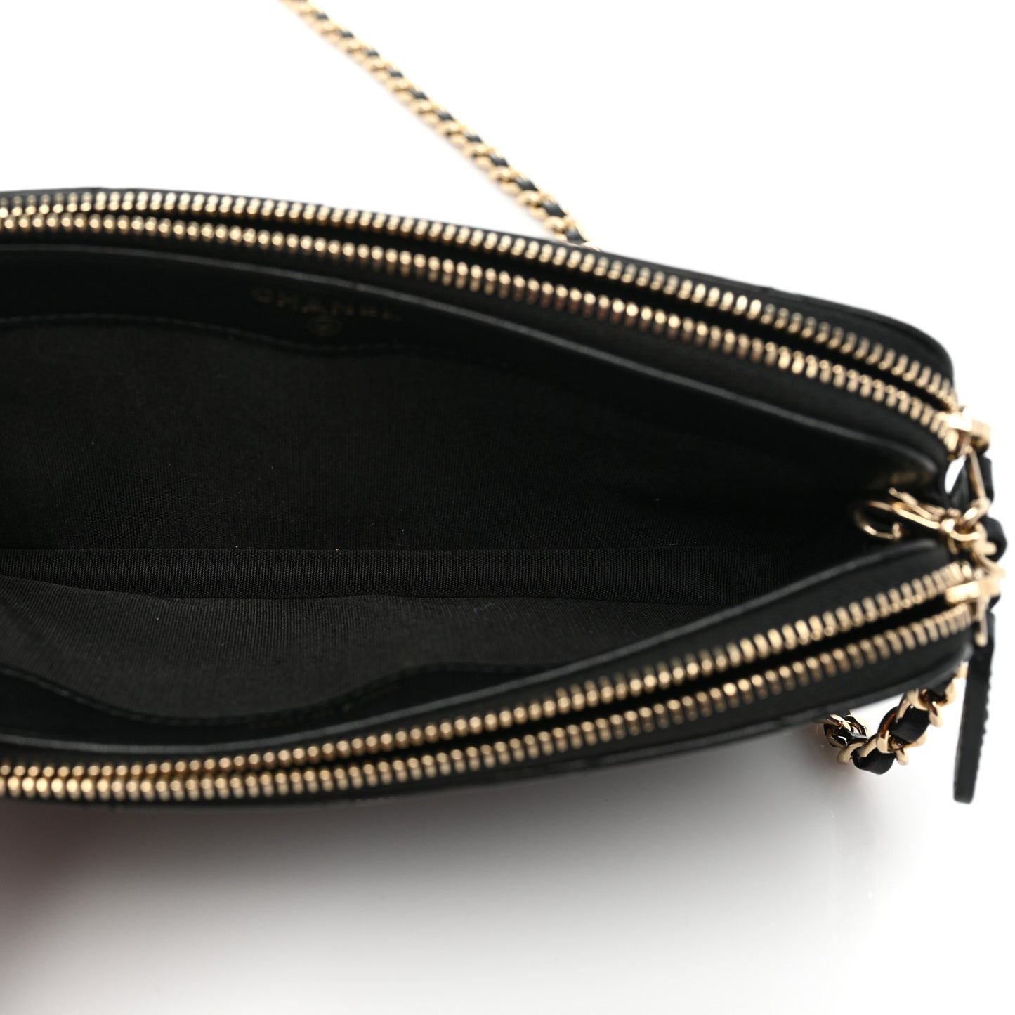 Goatskin Enamel Quilted Small Clutch With Chain Black