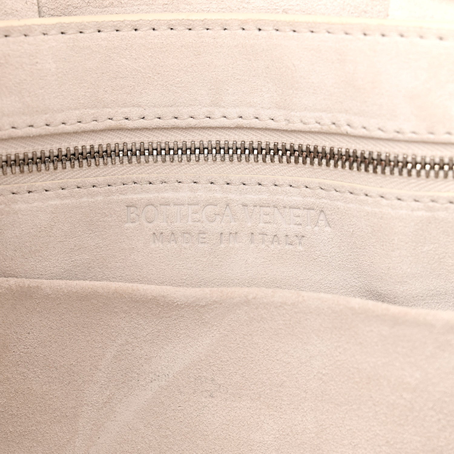 Bottega Veneta Buffalo Maxi Intrecciato Arco Tool Tote Chalk 6 of 11