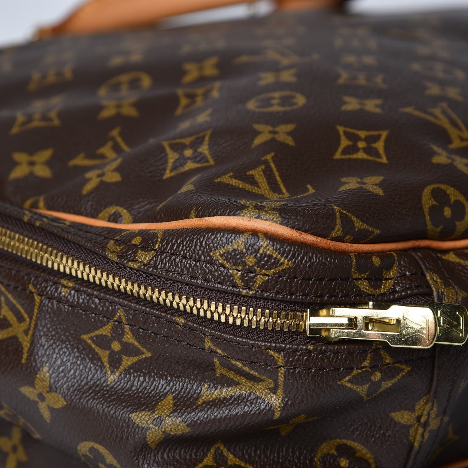 Louis Vuitton Monogram Alize 24 Heures 16 of 25