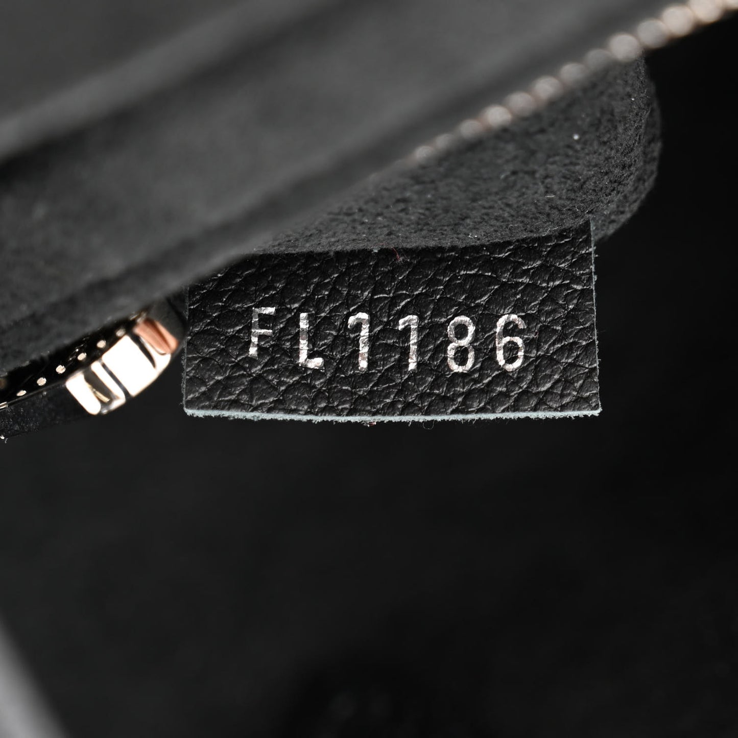 Calfskin Lockme Cabas Black
