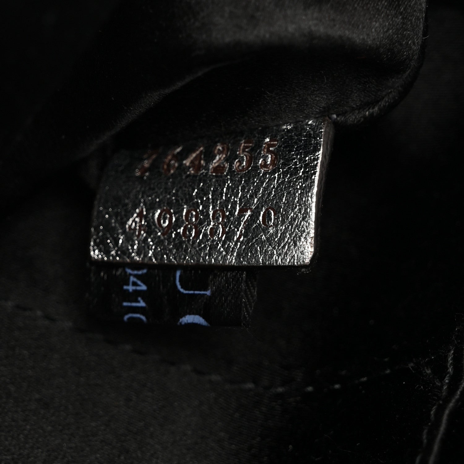 Gucci Iridescent Nappa Vertical Matelasse Medium Maxi Horsebit Chain Shoulder Bag Silver 17 of 28