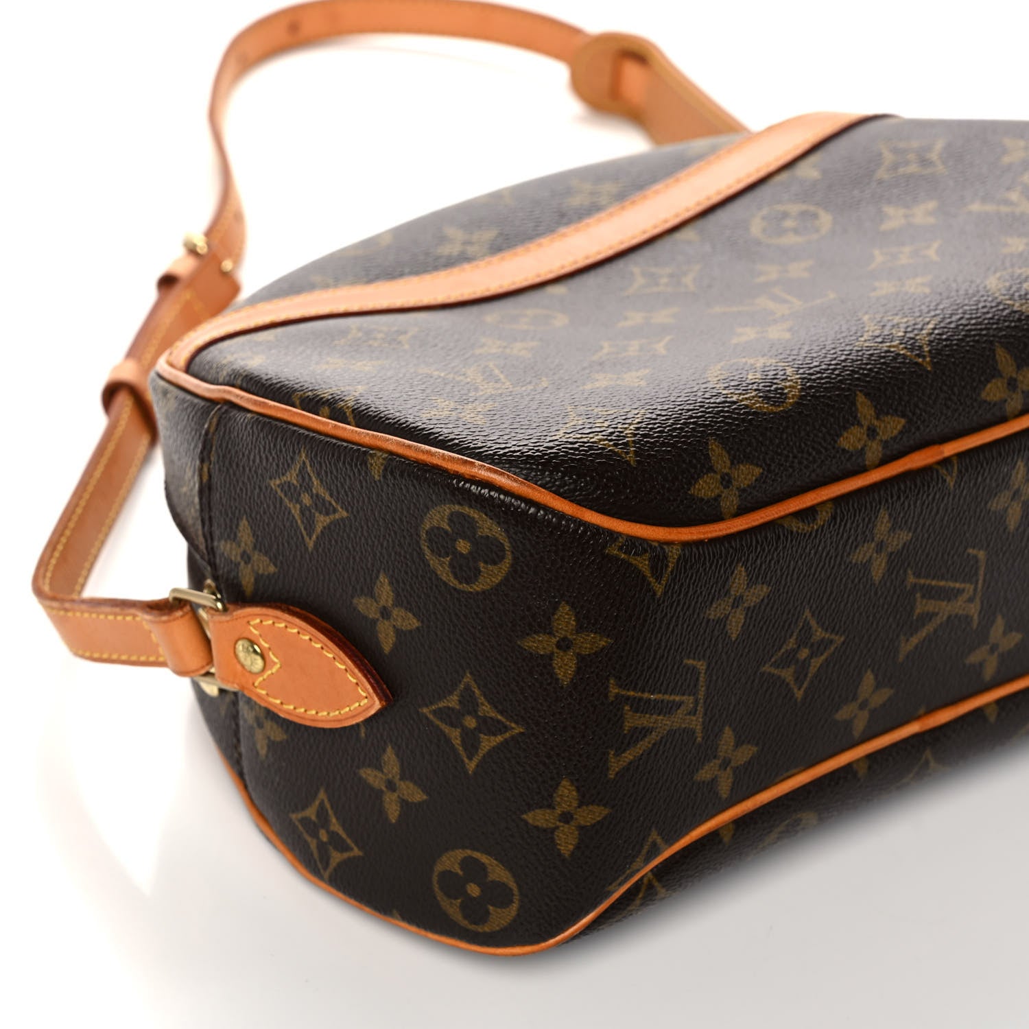 Louis Vuitton Monogram Blois 9 of 13