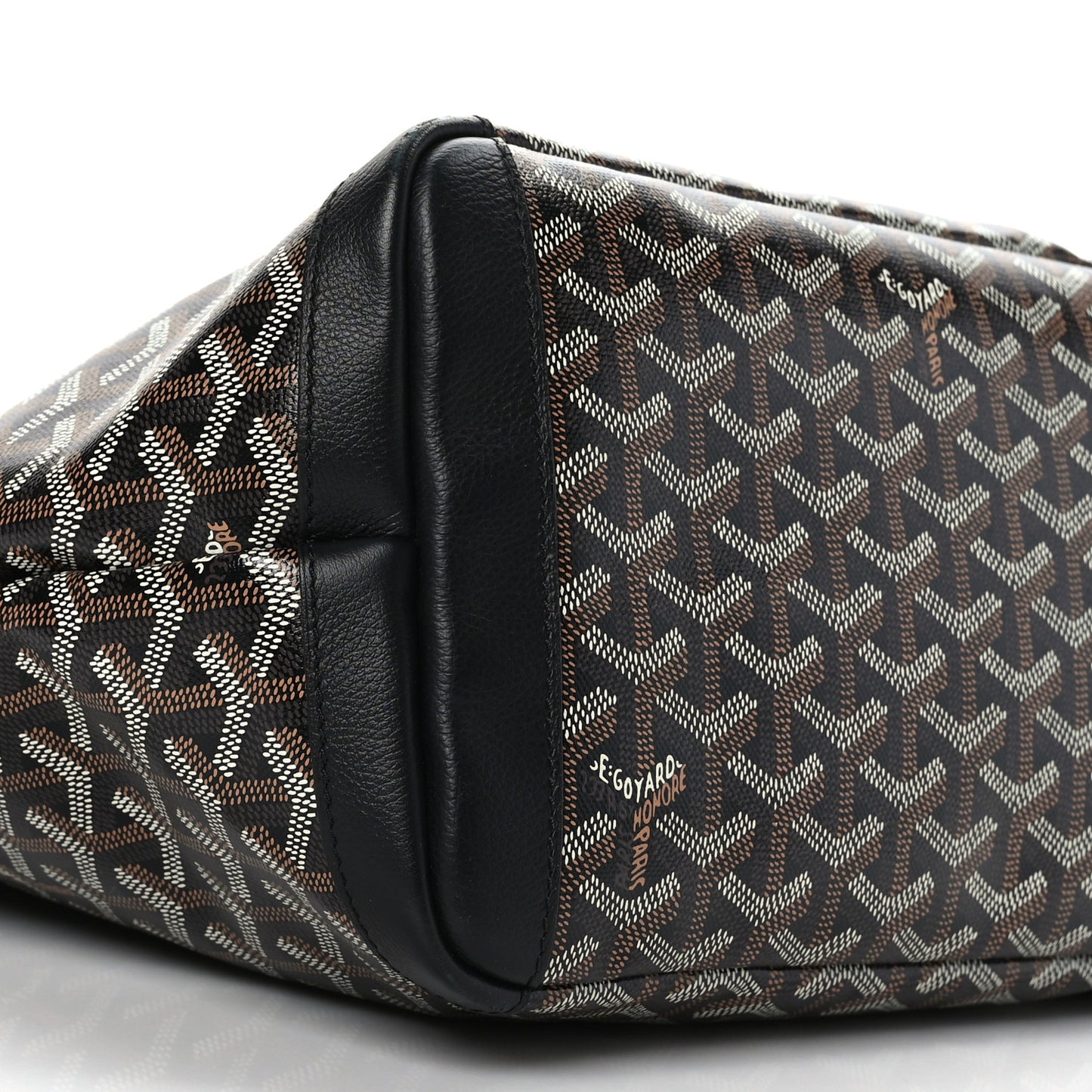 Goyardine Artois MM Black