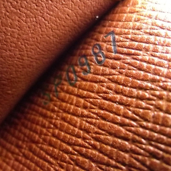 Louis Vuitton Monogram Medium Ring Agenda 7 of 7