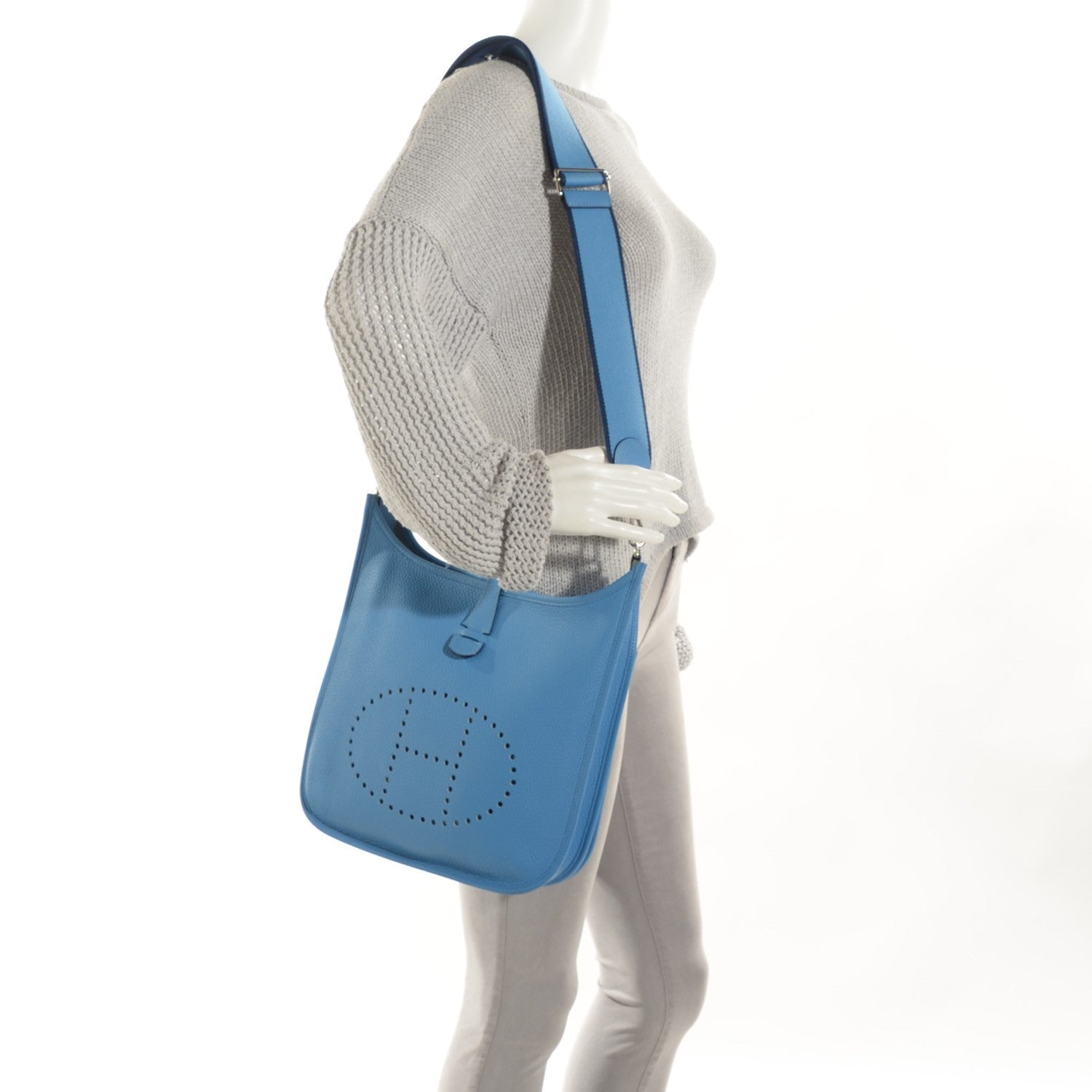 Hermes Taurillon Clemence Amazone Evelyne III PM Bleu Paradis Bleu Saphir 2 of 15