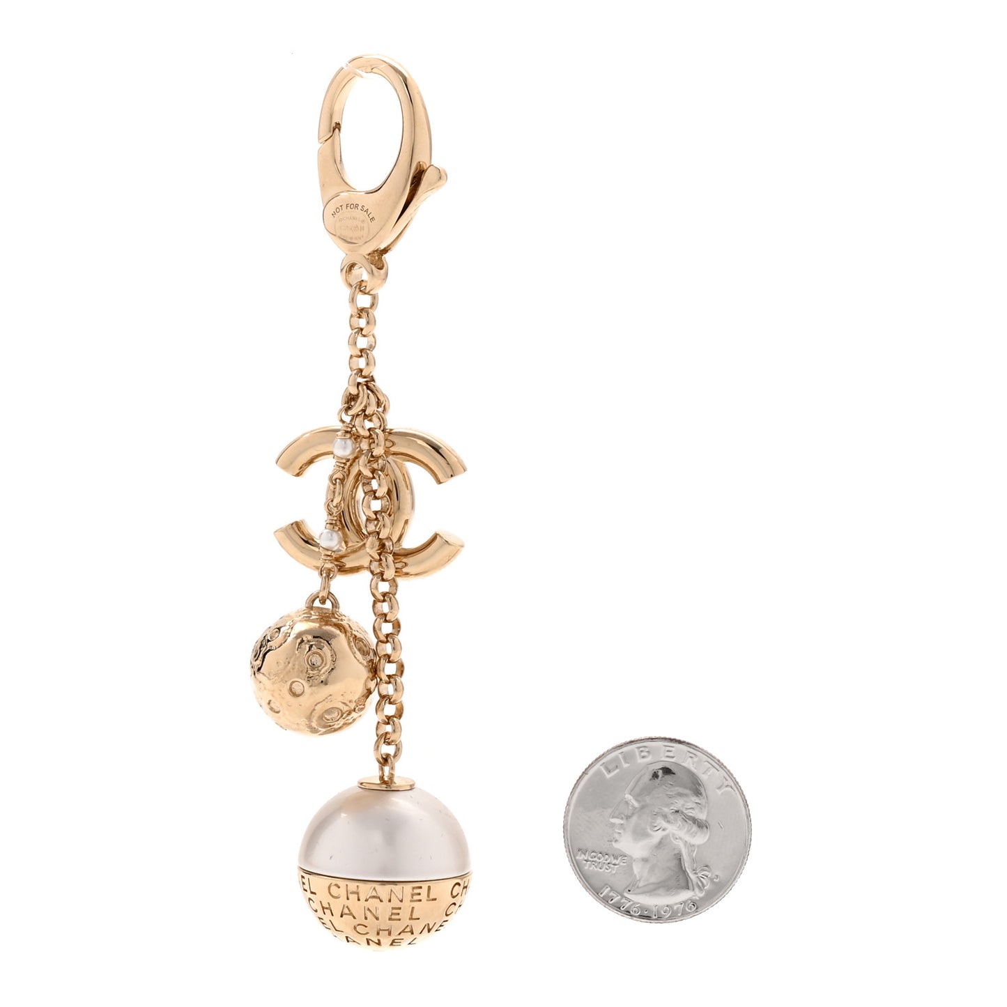 Metal Pearl CC Key Chain Gold