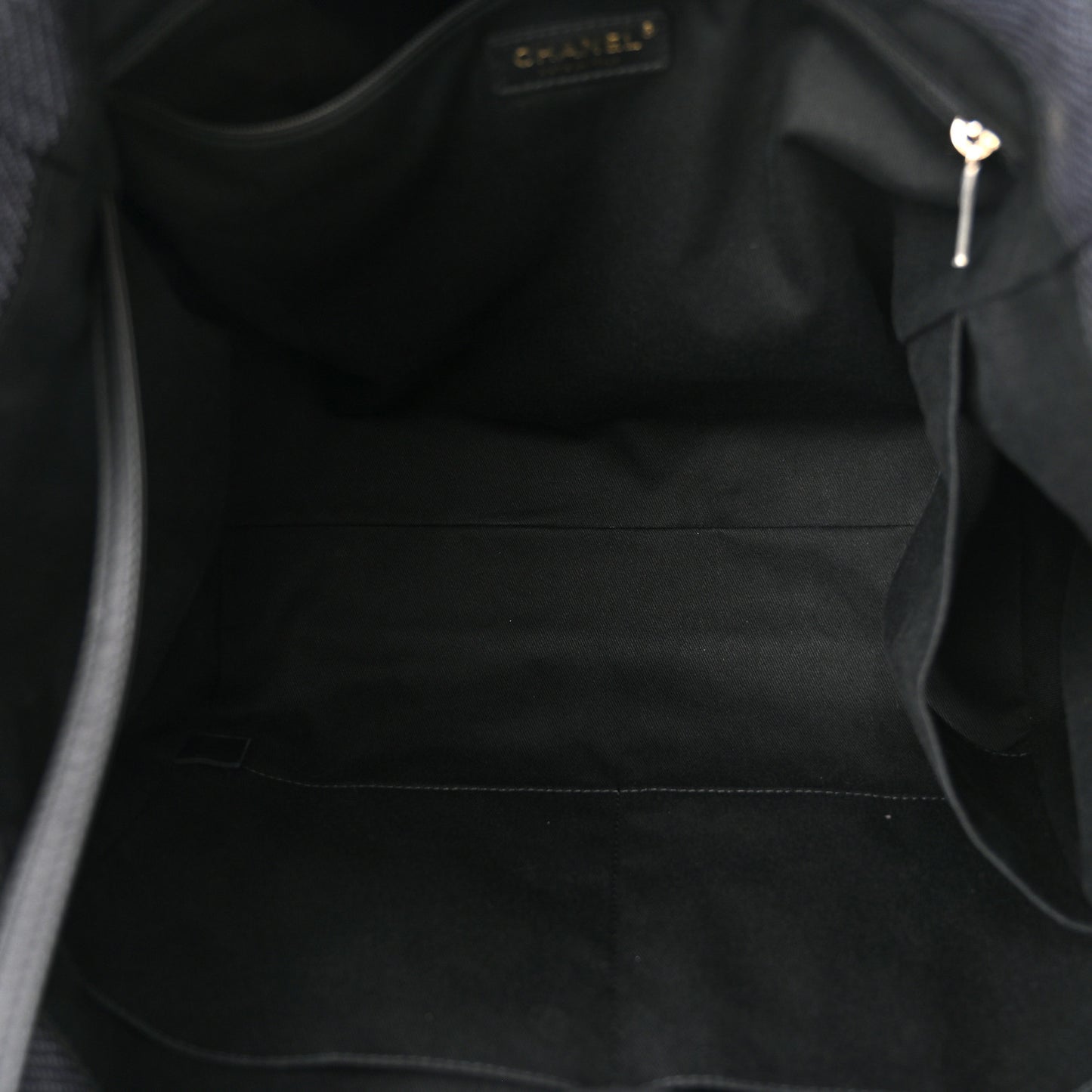 Lurex Boucle Medium Deauville Tote Black