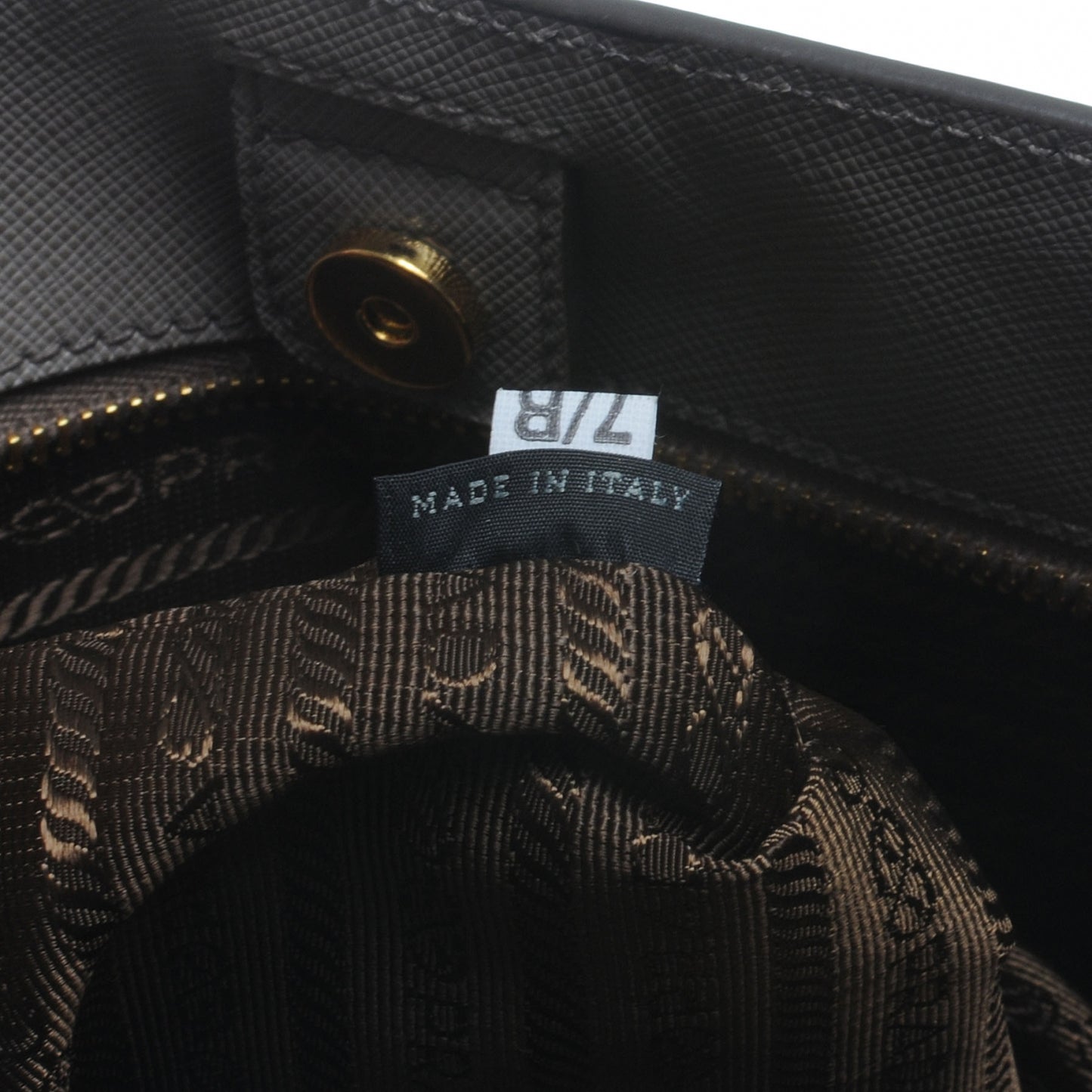 Saffiano Lux Tote Argilla
