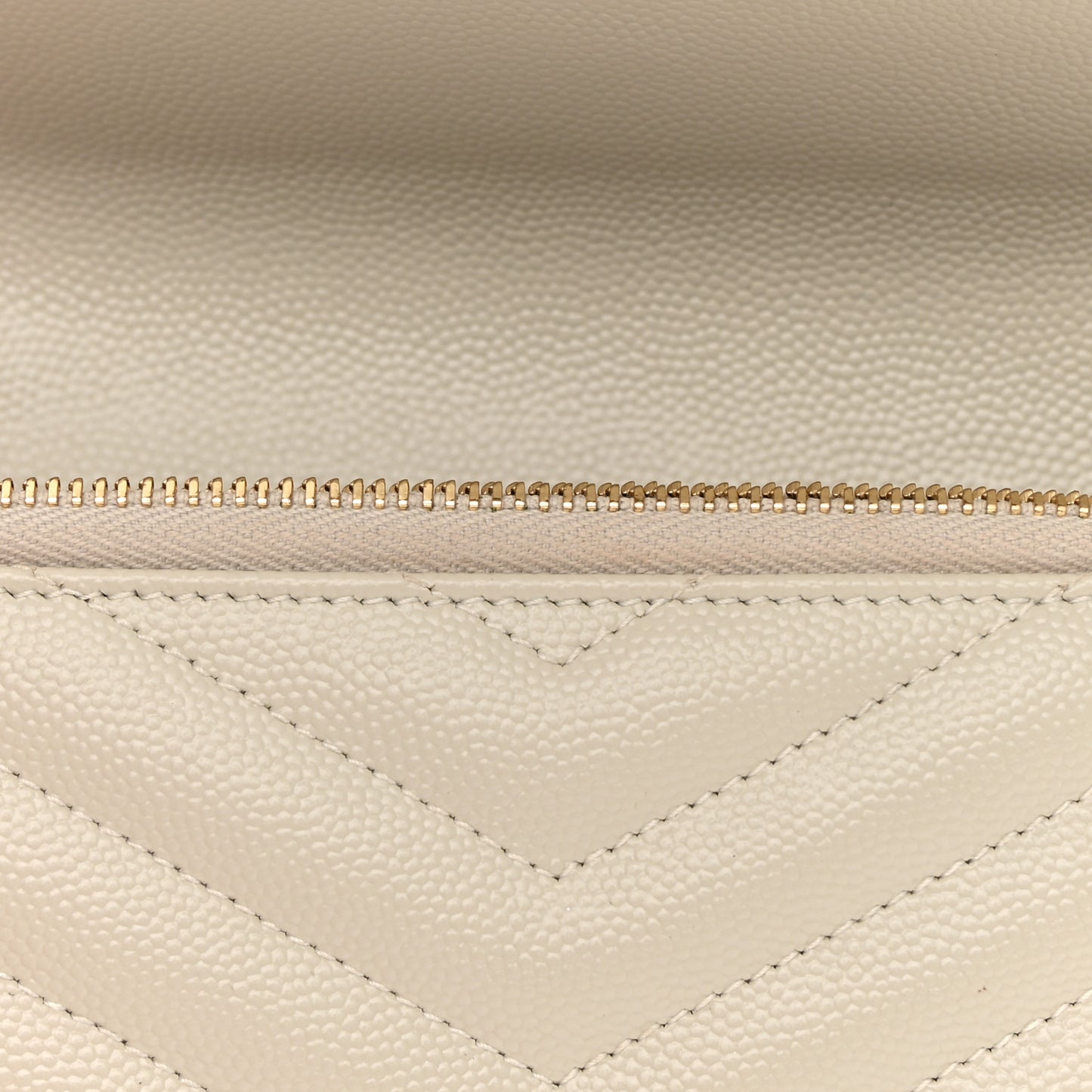 Grain De Poudre Matelasse Chevron Monogram Envelope Chain Wallet Blanc Vintage