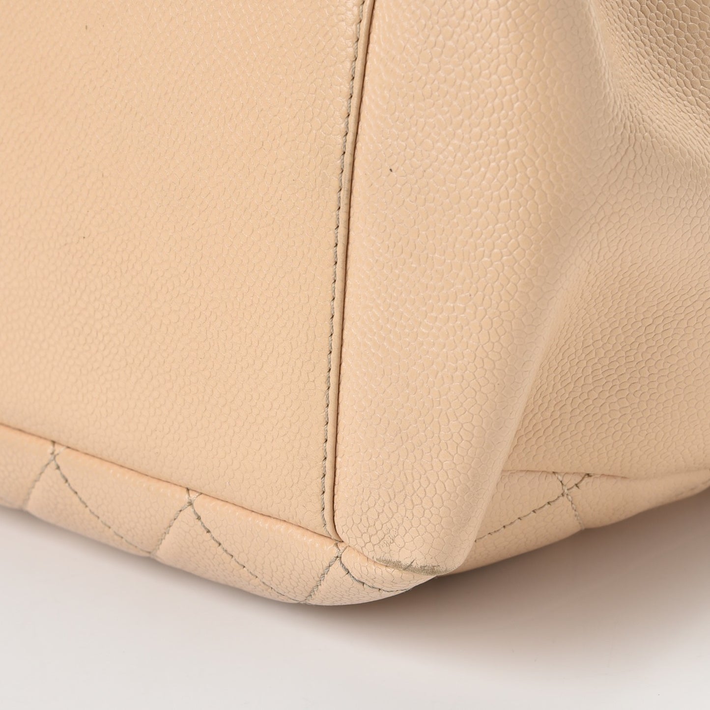 Caviar Quilted Grand Shopping Tote GST Beige Clair
