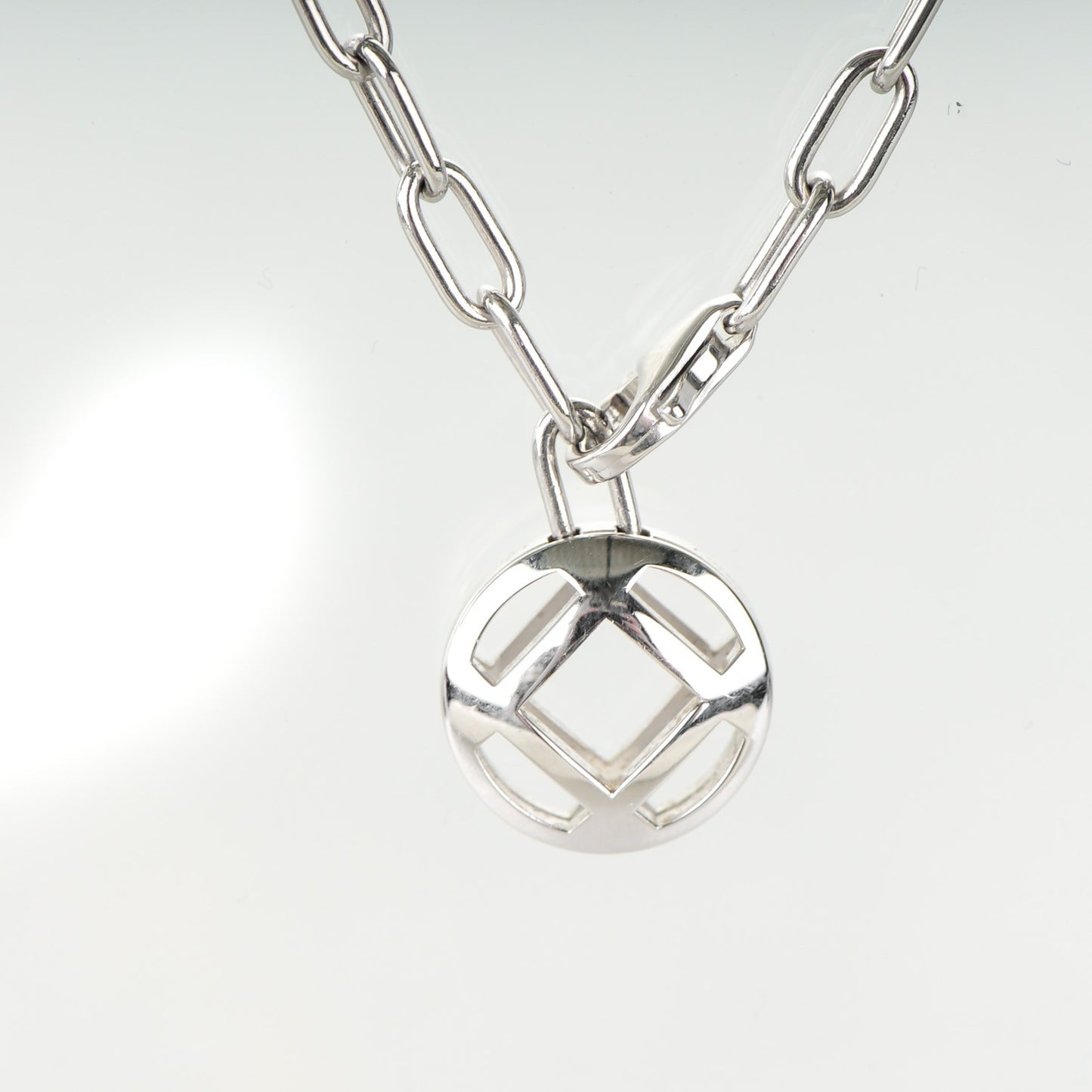 18K White Gold Spartacus Chain Pasha Pendant Necklace