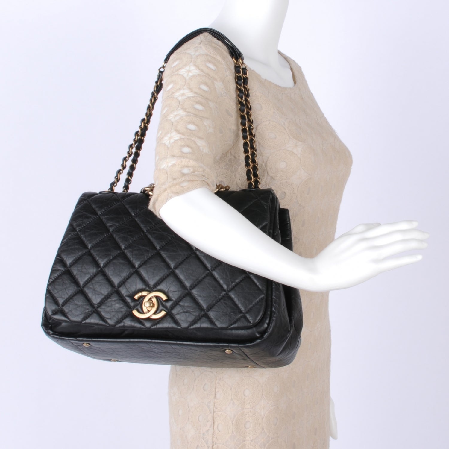 Chanel Aged Calfskin Quilted Large Pondichery Flap Black 2 of 8
