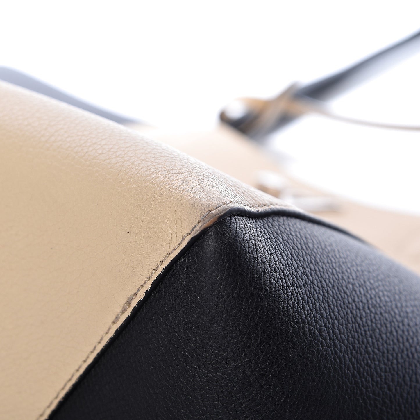 Calfskin Lockme Cabas Vanille Black