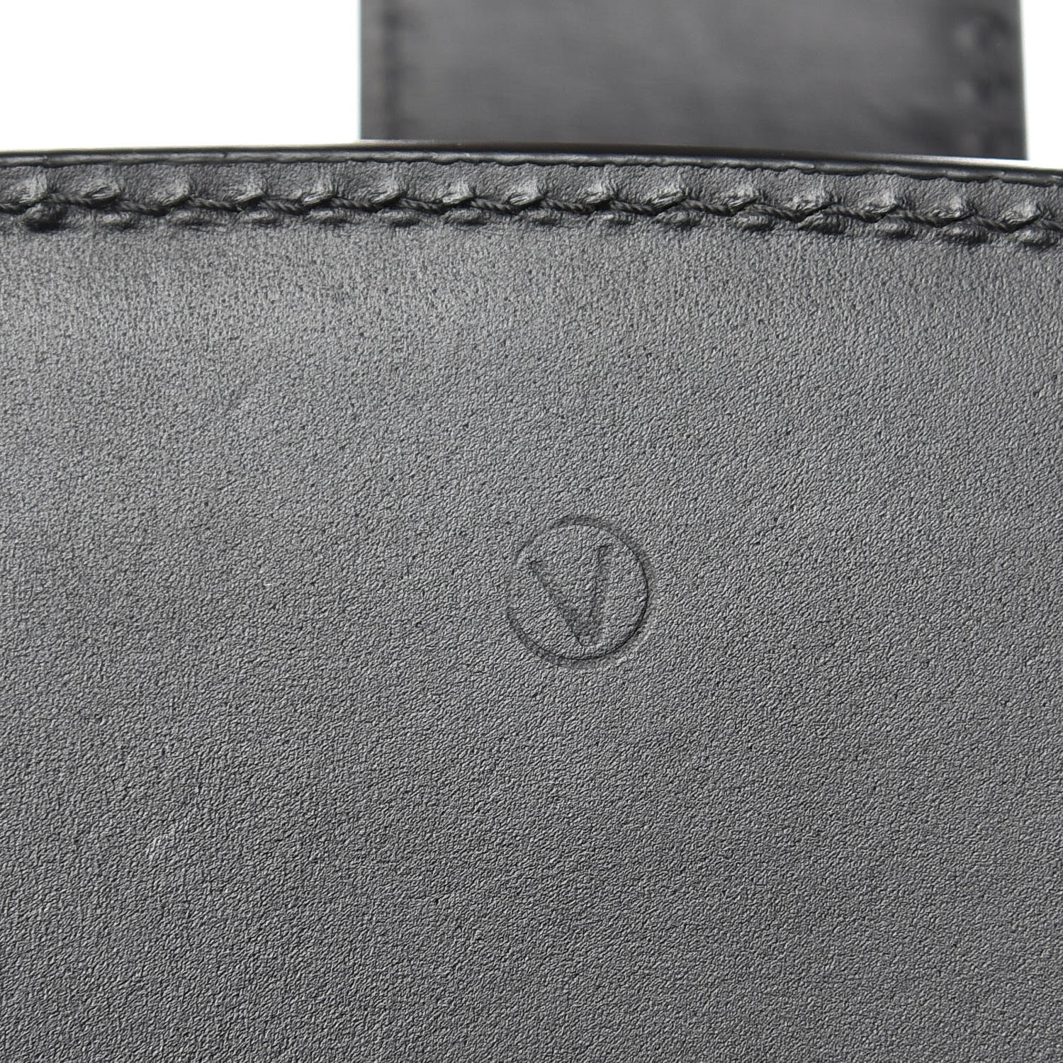Louis Vuitton Taurillon Cour Marly MM Rouge 10 of 10