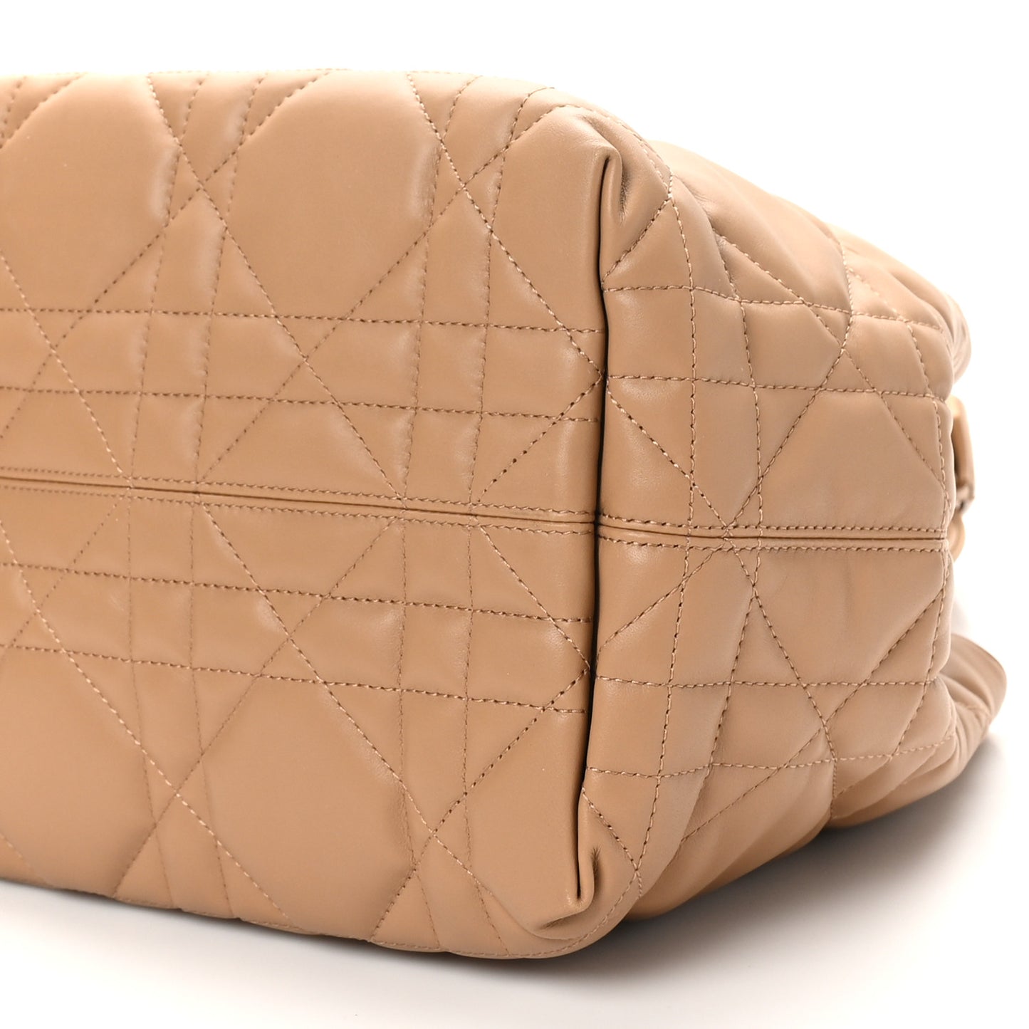 Calfskin Macrocannage Medium Toujour Powder Tan