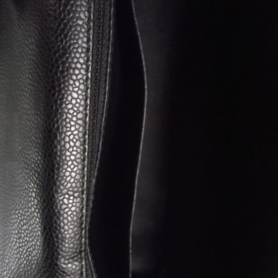 Caviar Jumbo Flap Black