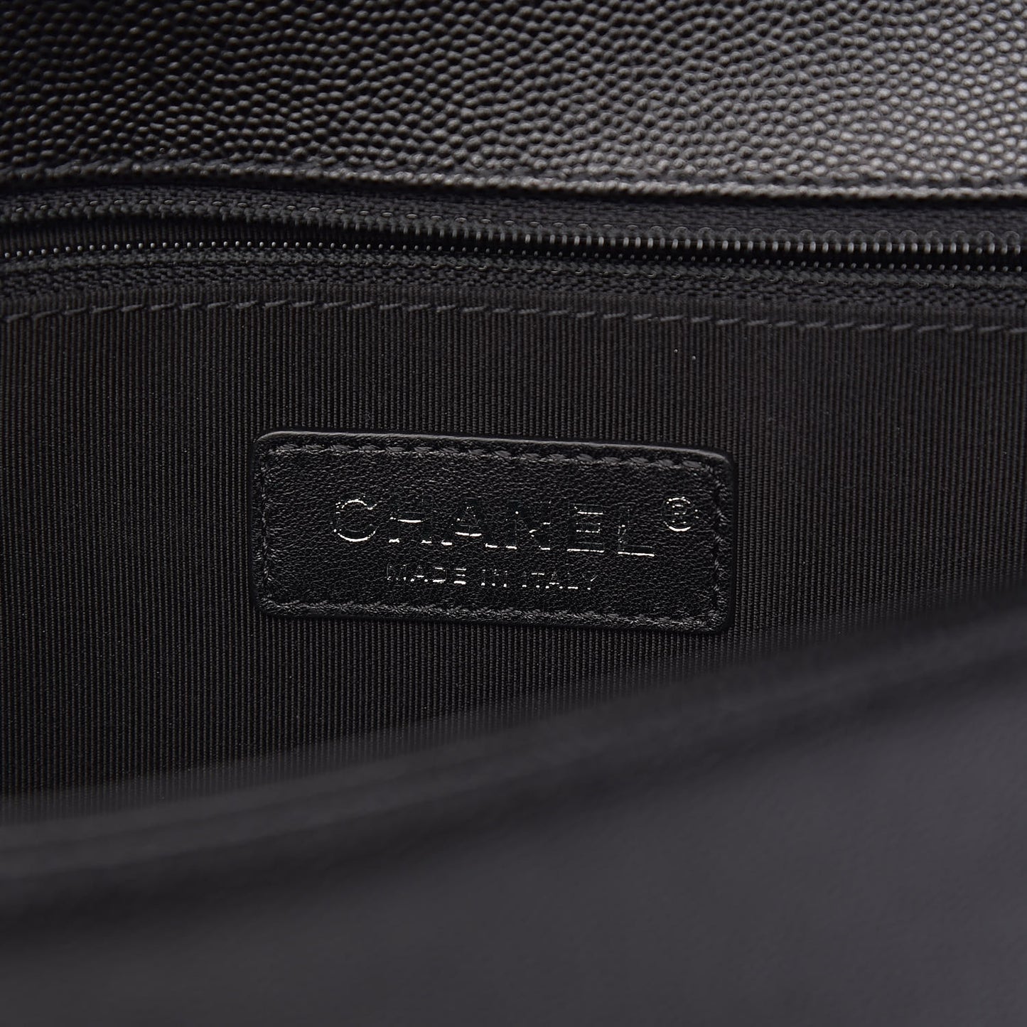 Caviar Quilted Large Boy Flap Black