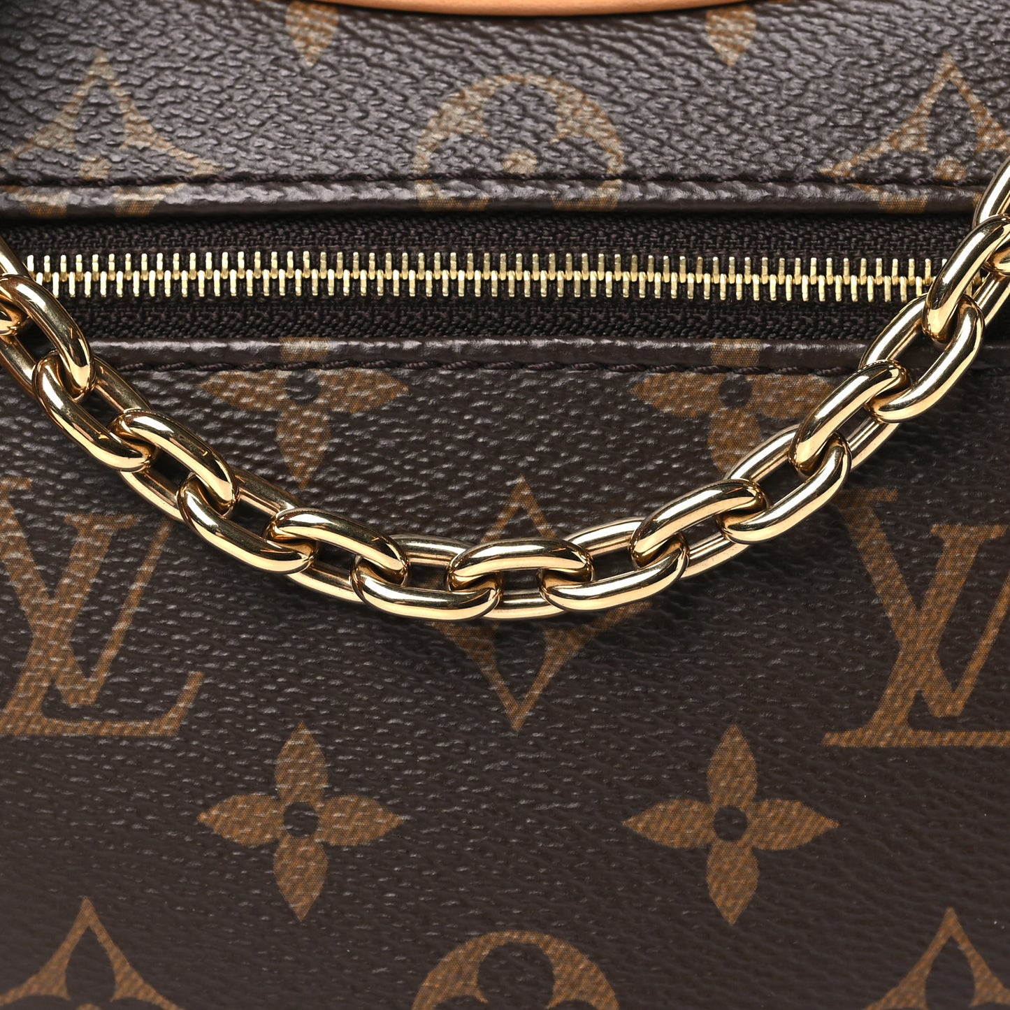 Monogram Loop