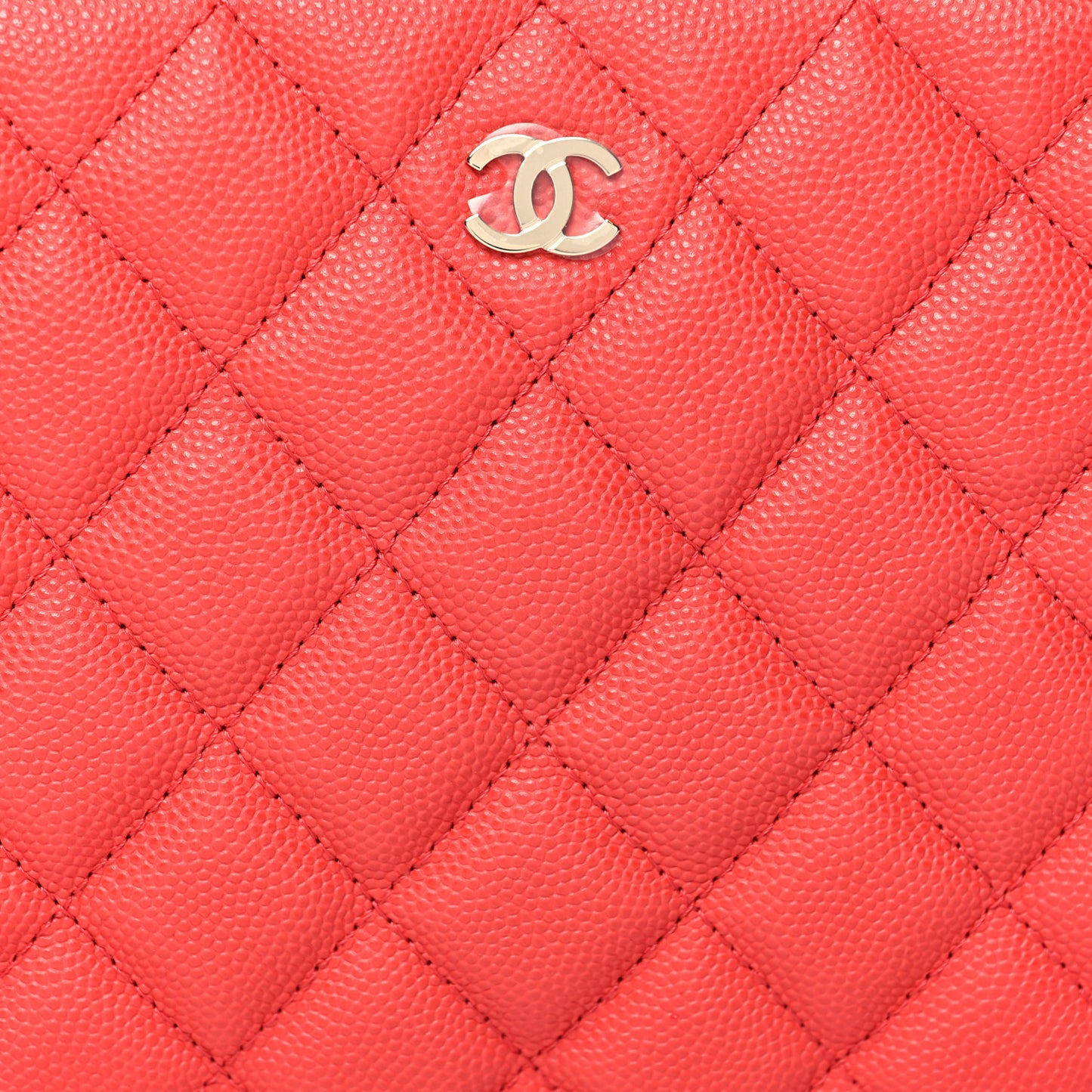Caviar Quilted Medium Curvy Pouch Cosmetic Case Red