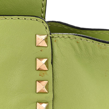 Valentino Garavani VALENTINO GARAVANI Vitello Medium Rockstud Tote Apple 14 of 16