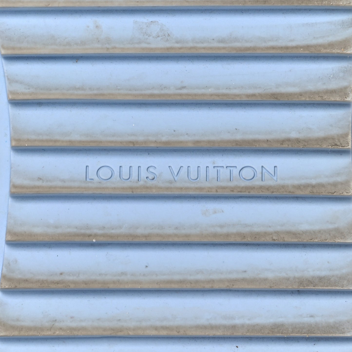 Calfskin Time Out LV Sneakers 40 Blue