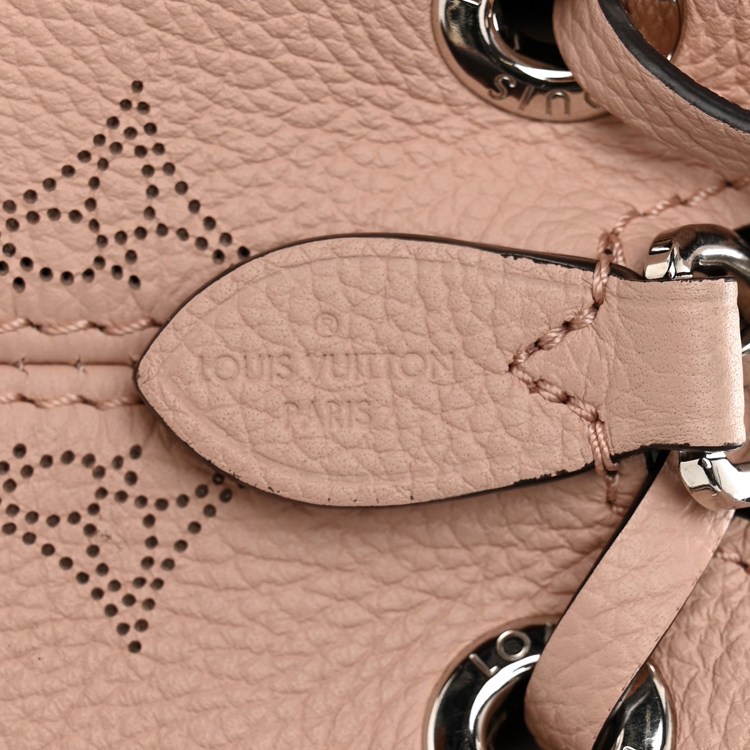 Louis Vuitton Mahina Bella Magnolia 8 of 12