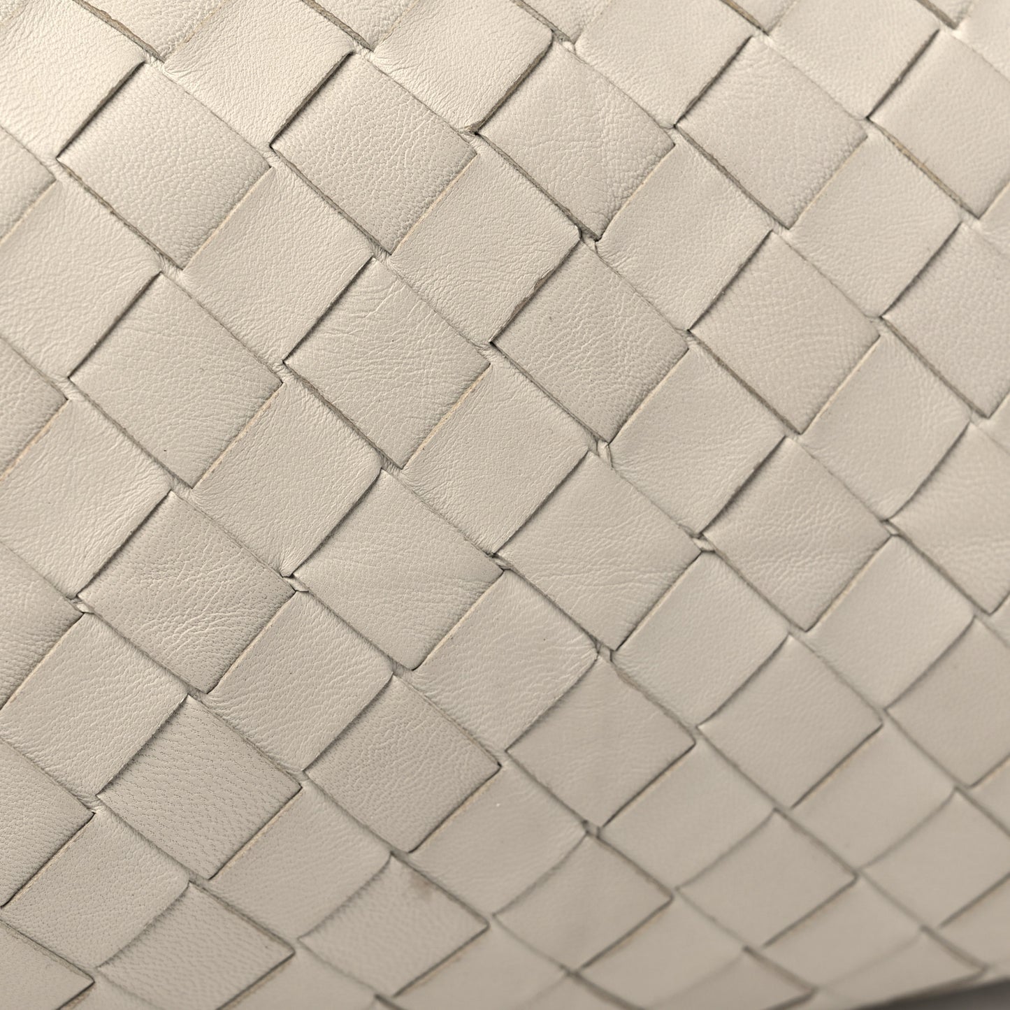 Nappa Maxi Intrecciato The Pouch Oversized Clutch Plaster