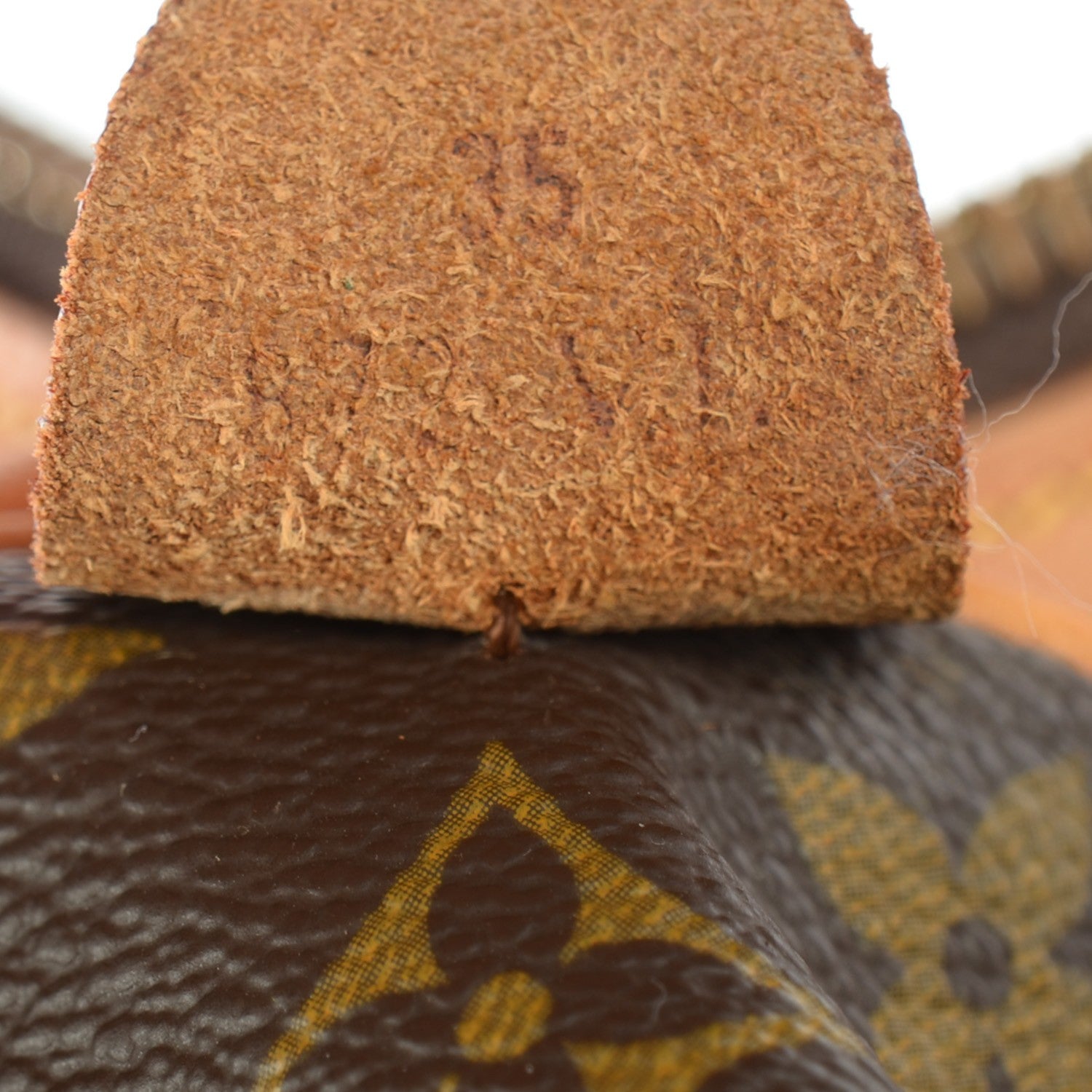Louis Vuitton Monogram Sac Souple 35 6 of 7