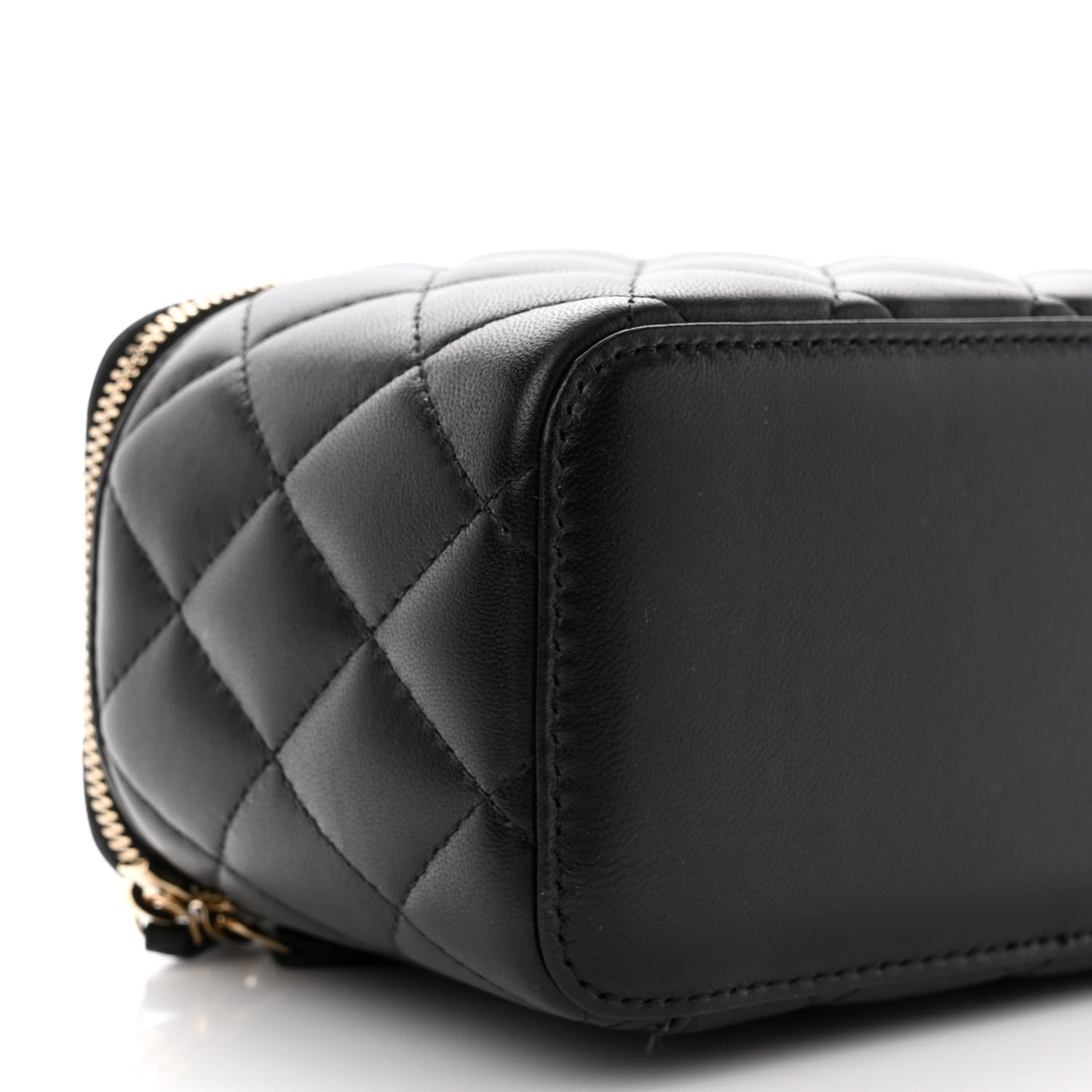 Lambskin Quilted Small Top Handle Vanity Case With Chain Black