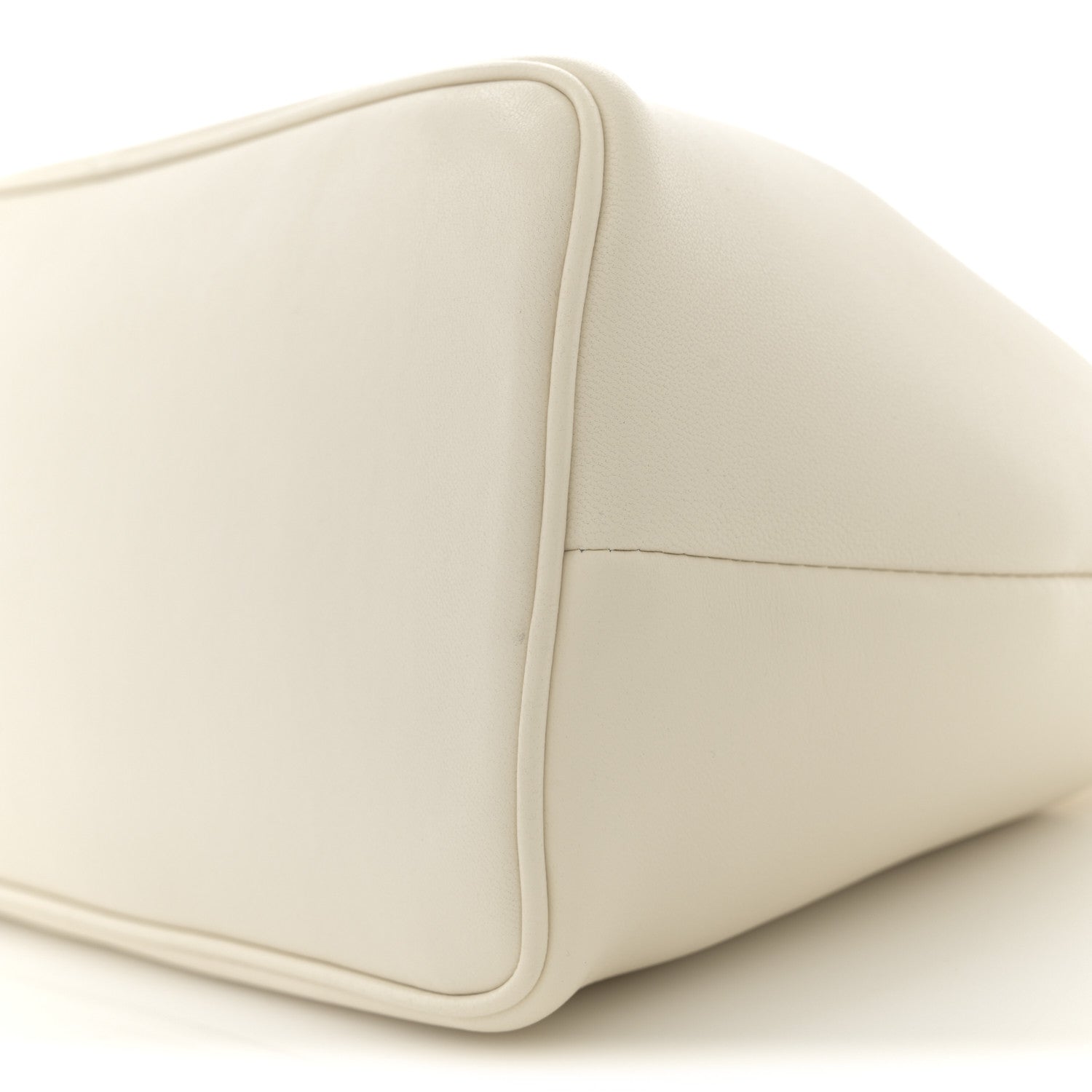 Jacquemus Lambskin Le Calino Ring Top Handle Bag Light Ivory 10 of 10