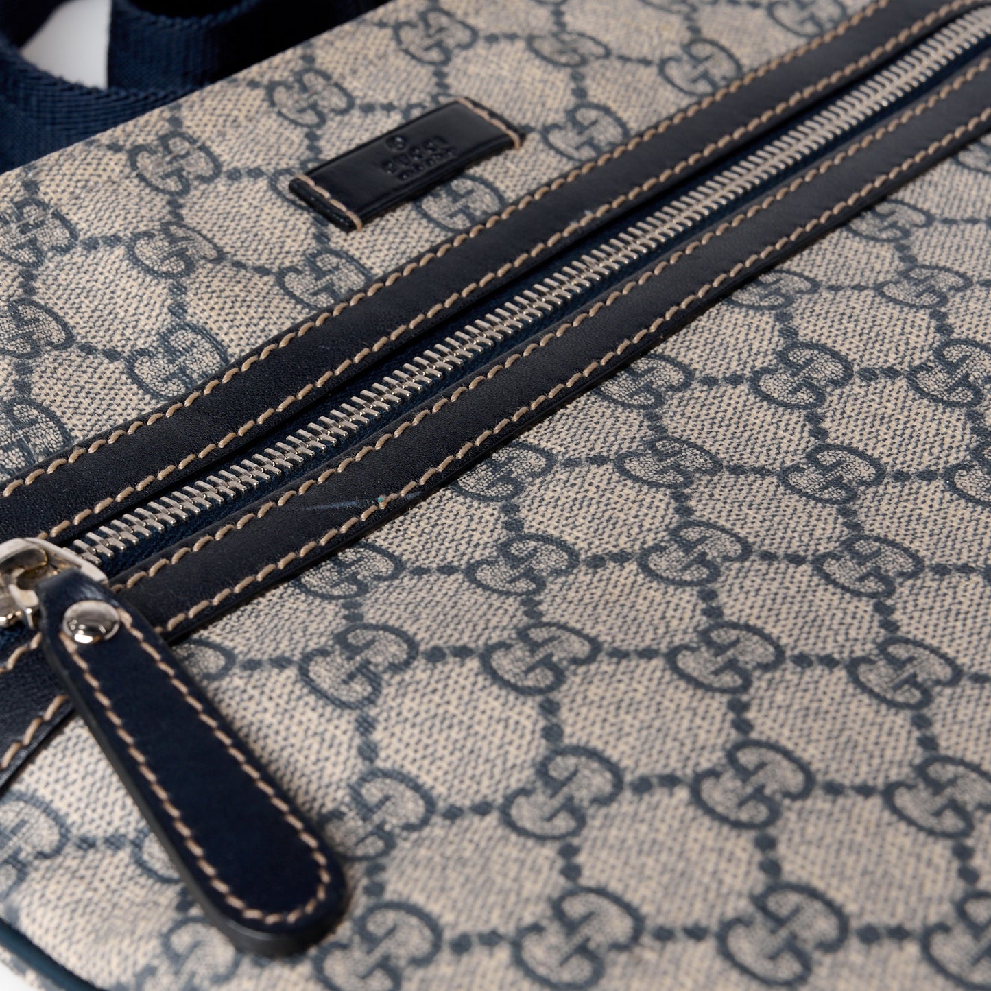GG Supreme Monogram Small Flat Side Zip Messenger Bag Beige Blue