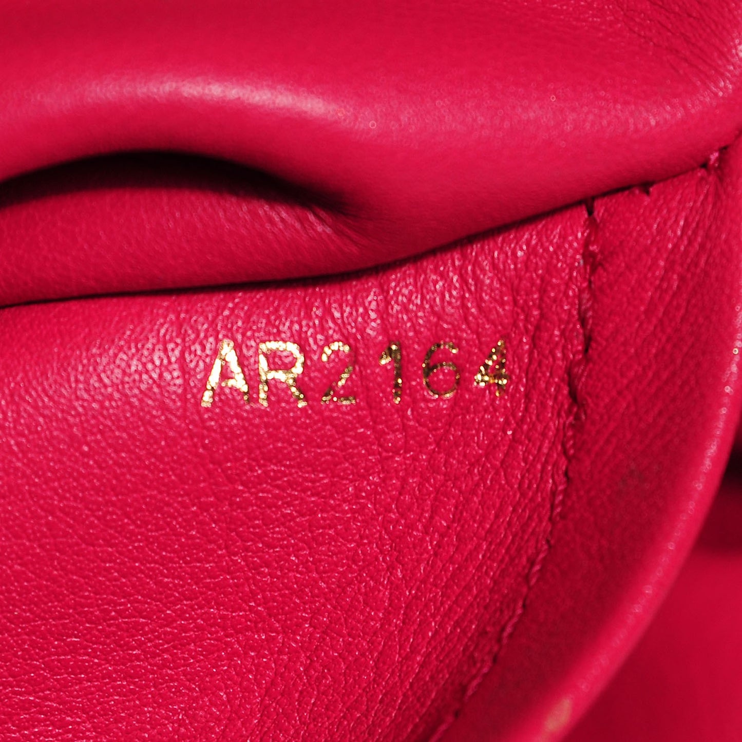 Taurillon Capucines MM Black