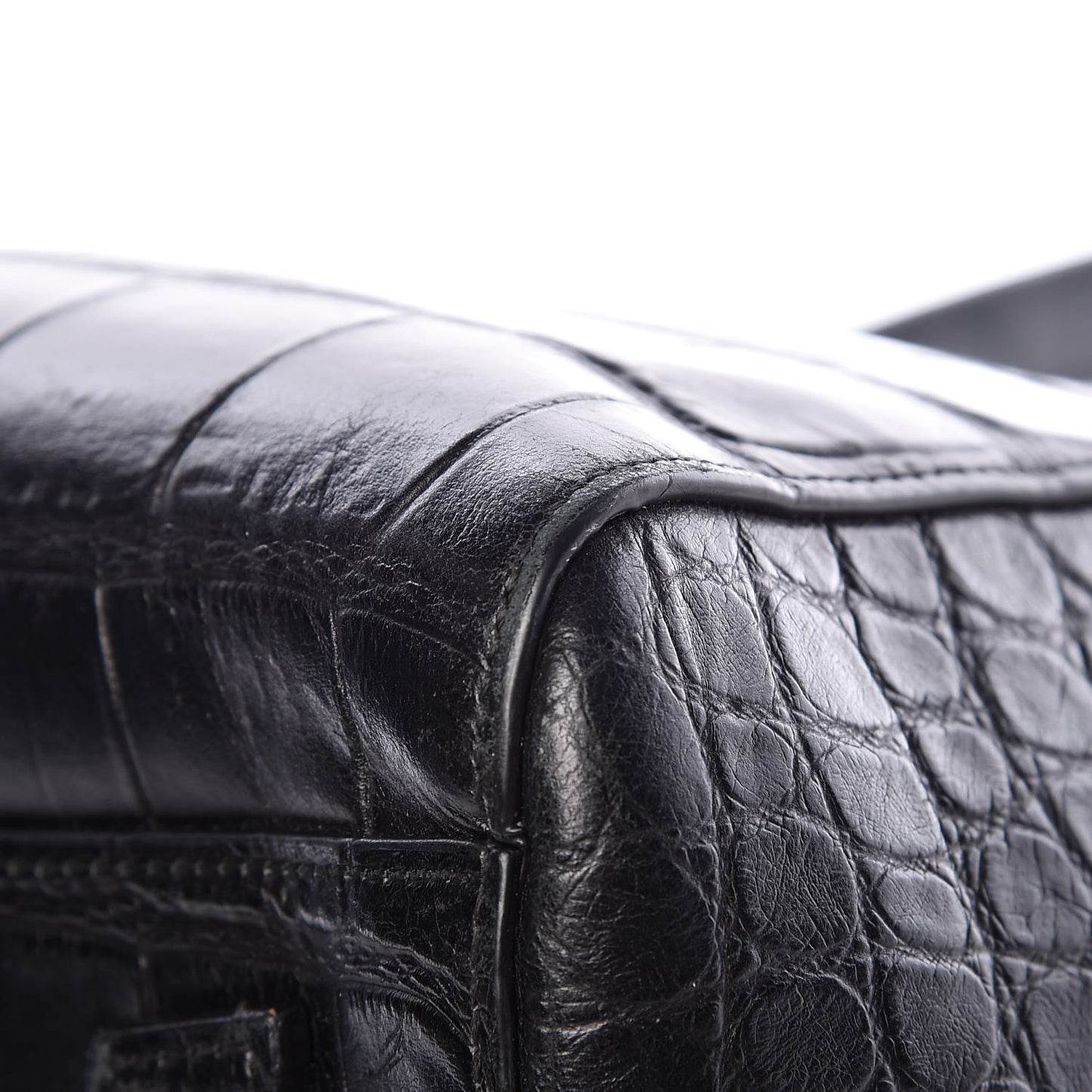 Calfskin Crocodile Embossed Medium Antigona Black