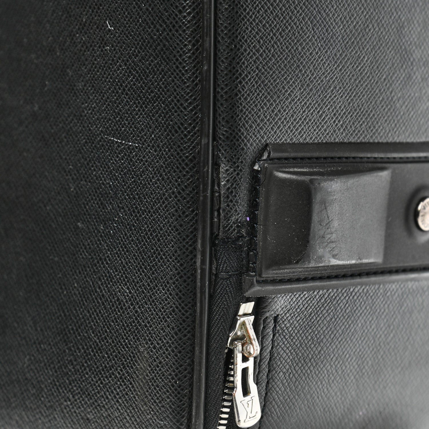 Louis Vuitton Taiga Pegase 60 Ardoise 21 of 33